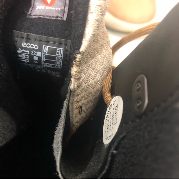 Ecco Women Winter Boots size 9 - Picture 6 of 9